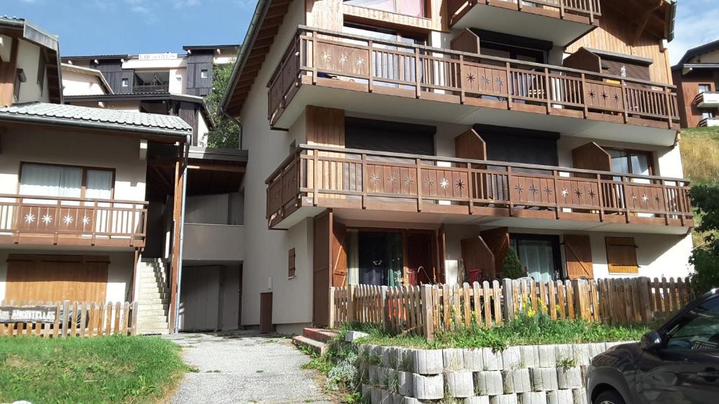 Budova, kde se apartmán nachází