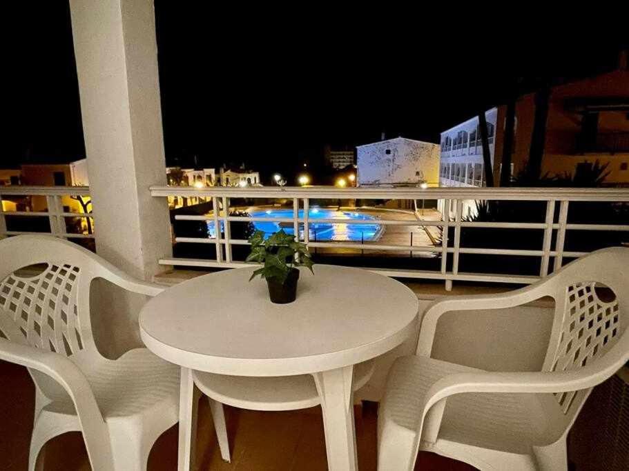 Balkón nebo terasa v ubytování Pregonda - Apartamento con piscina y junto a playa