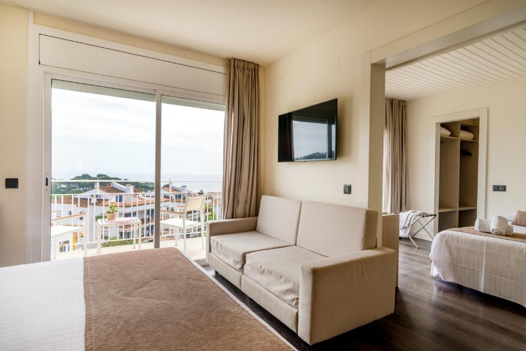 Hotel Alga - Family Room With Sea View