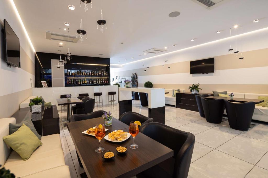 Część wypoczynkowa w obiekcie Best Western Plus Hotel Modena Resort