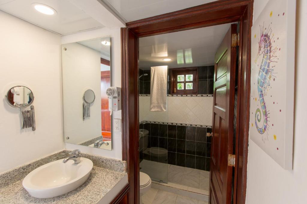 Un baño de Hotel whala!bávaro - All Inclusive