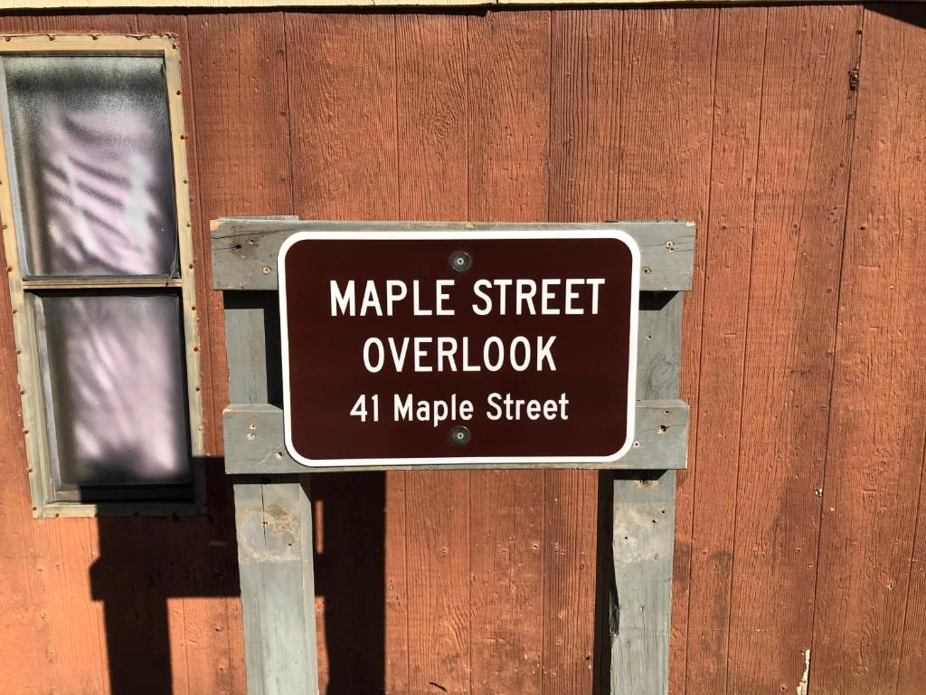 브라이슨 시티에 위치한 Maple Street Overlook에서 갤러리에 업로드한 사진