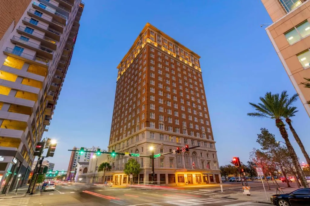 Hotel Flor Tampa Downtown, Tapestry Collection By Hilton in Riverview
