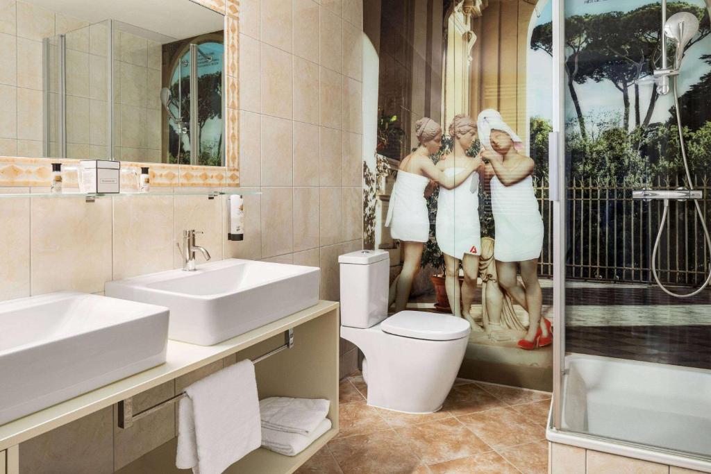 Koupelna v ubytování Amedia Plaza Wels, Trademark Collection by Wyndham