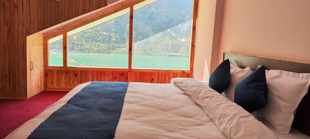 The Kamru Riverside Camps and Resorts - Deluxe Family Suite