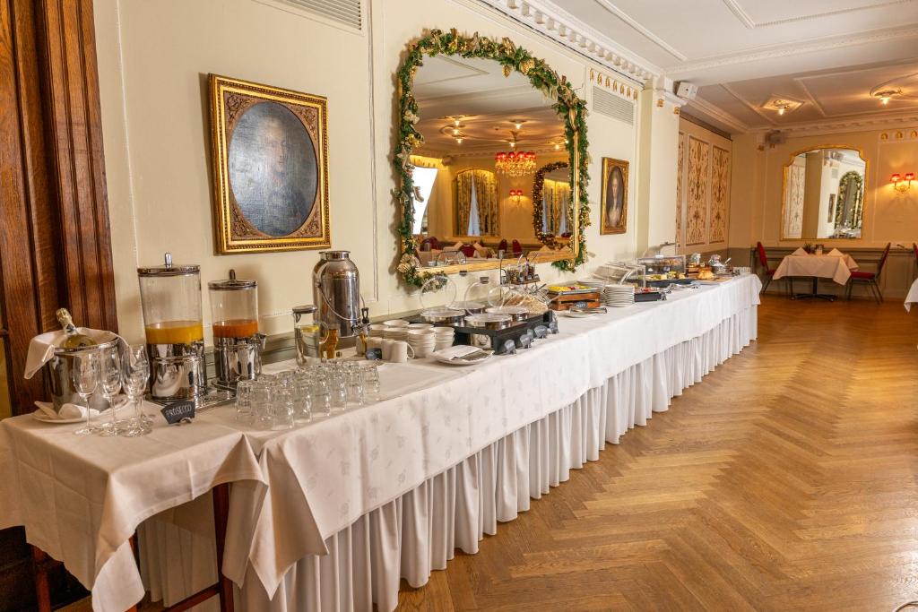 Romantik Hotel Wilden Mann Luzern - Resim 37