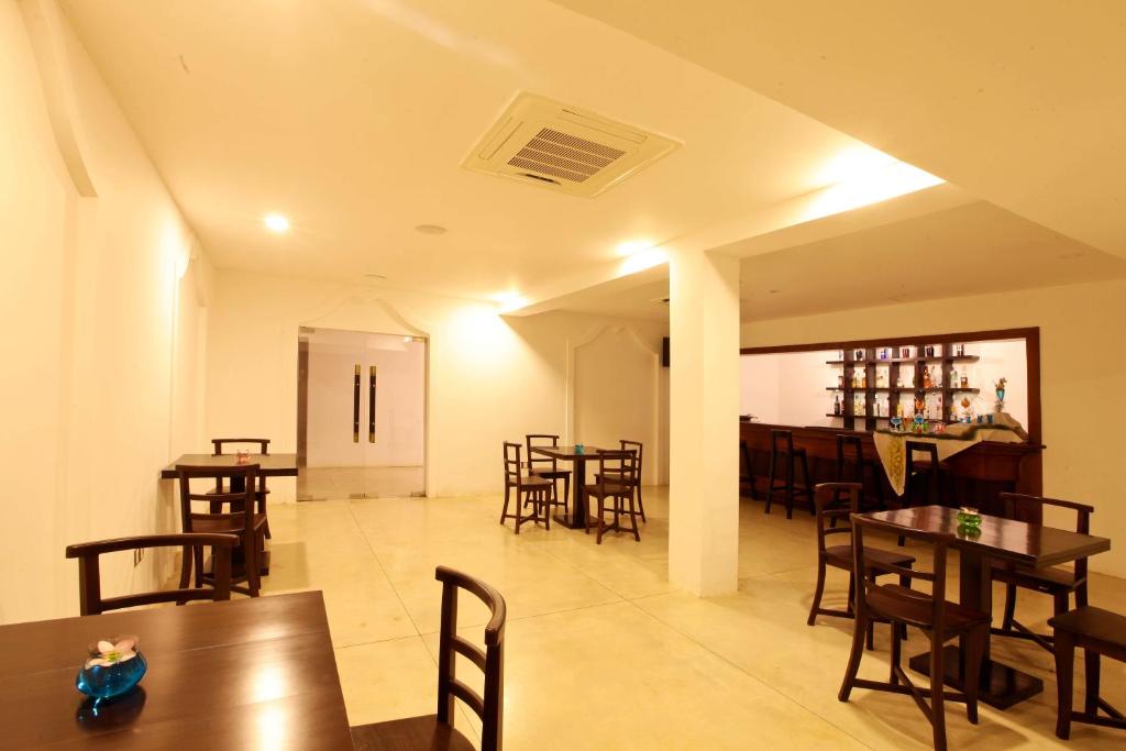 Posezení v ubytování Rajarata Hotel Anuradhapura