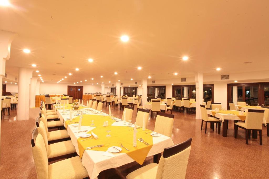 Restaurace v ubytování Rajarata Hotel Anuradhapura