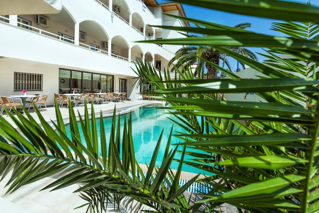 The swimming pool at or close to Elinotel Polis Hotel