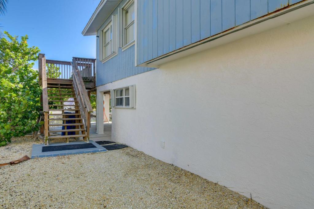 大松礁岛Big Pine Key Home on Bogie Channel with Dock and Slip!的相册照片