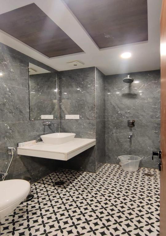 Koupelna v ubytování PK Boutique Hotel