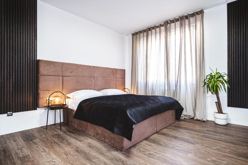 National Plus - Resim 2