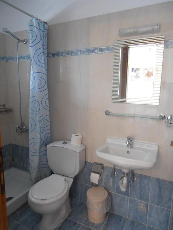A bathroom at Apartments Palladium