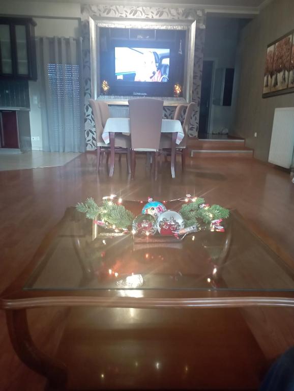 Telewizja i/lub zestaw kina domowego w obiekcie TITANON