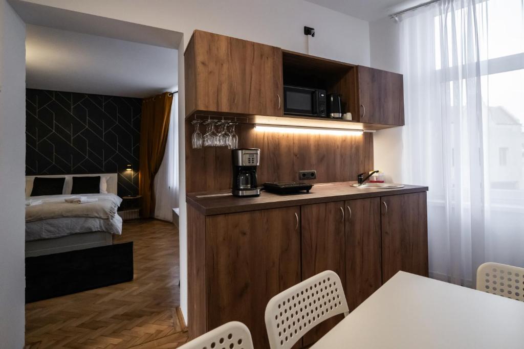 Casa Basarab Brasov - Resim 12