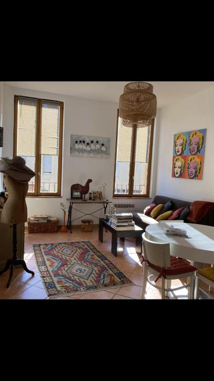 Photo de la galerie de l'établissement Appartement COSY, à Salon-de-Provence