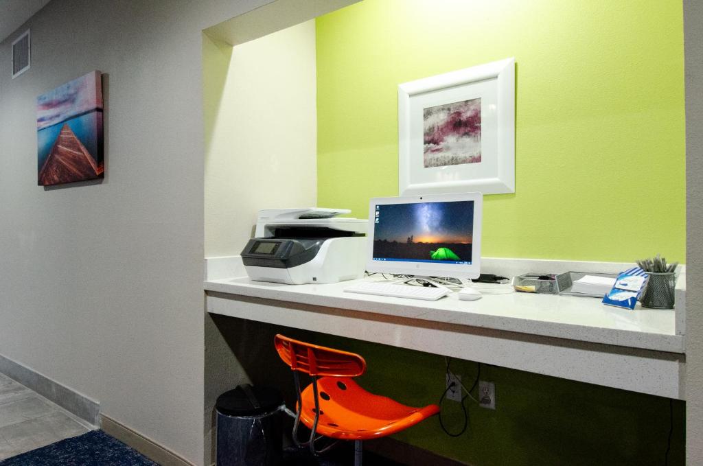 TV a/nebo společenská místnost v ubytování Hotel Lydia