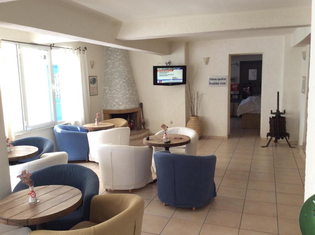 Posezení v ubytování Rozos Hotel