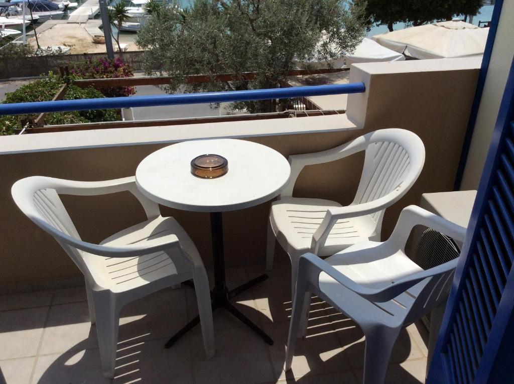 Balkón nebo terasa v ubytování Rozos Hotel