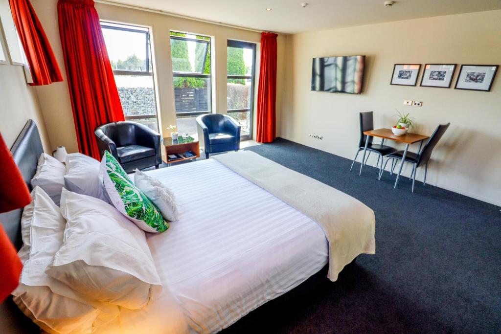 Coleraine Suites & Apartments - Executive King Studio