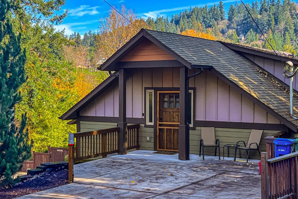 Duck and Cover, Eugene (updated prices 2024)