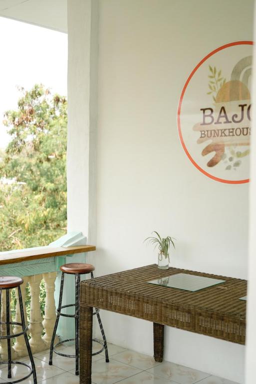 Certifikát, hodnocení, plakát nebo jiný dokument vystavený v ubytování Bajo Bunkhouse