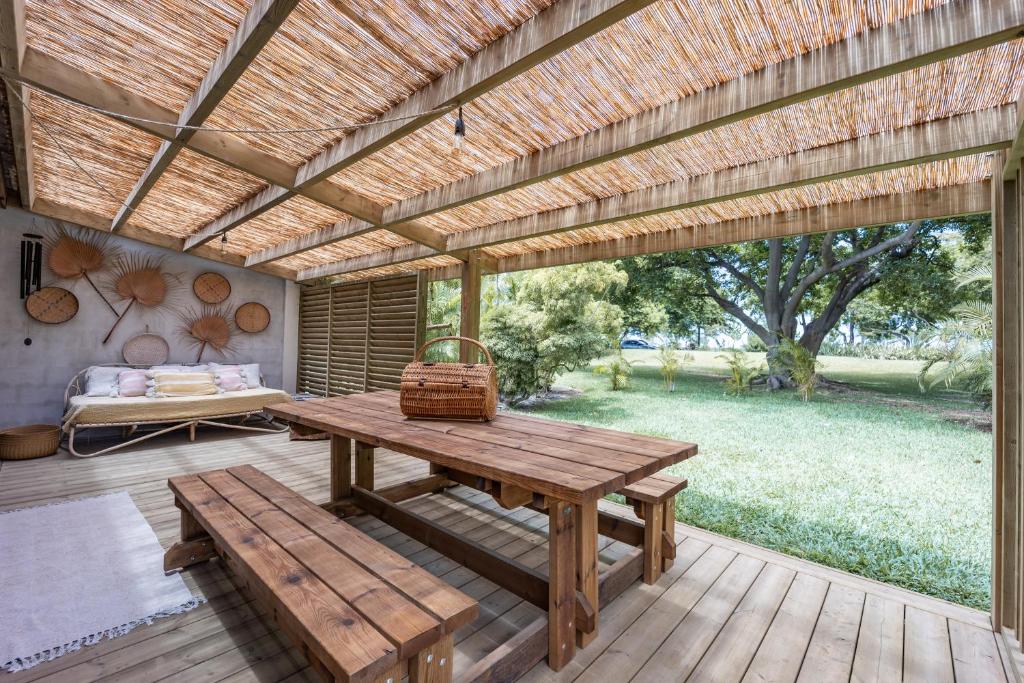 Zahrada ubytování Villa GEORGETTE - Saint Gilles 50 M du lagon