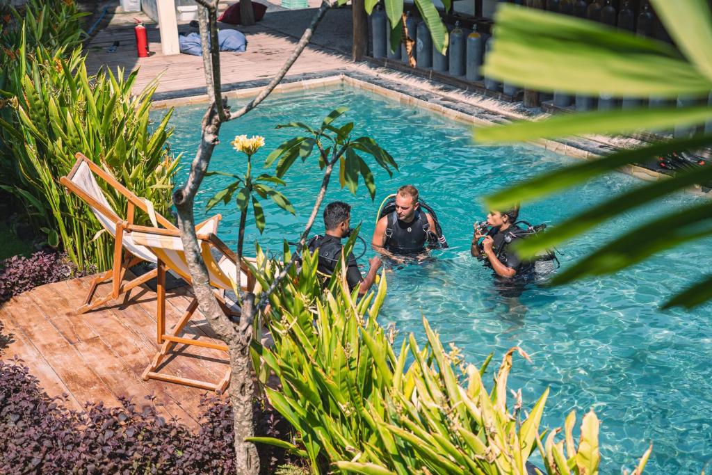 Bazén v ubytování Gili Divers Hotel nebo v jeho okolí