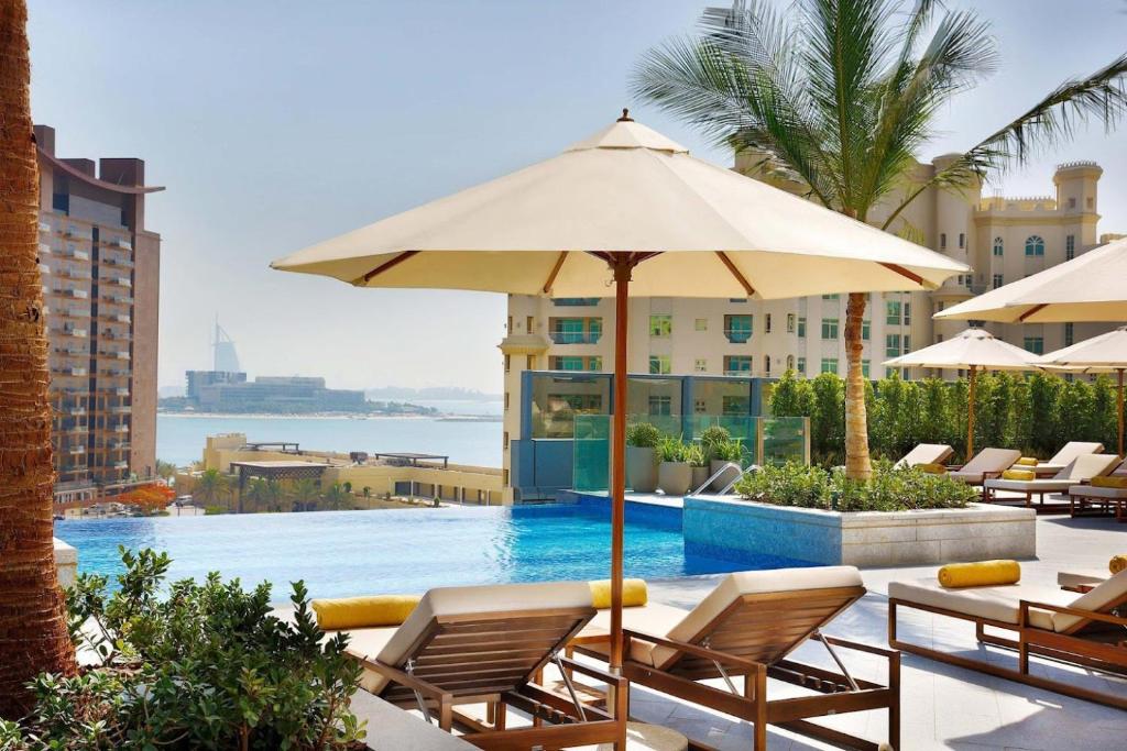Fotografie z fotogalerie ubytování Palm Tower Luxury 1BR - Top Hotel Sea View Suite by Exclusive Holiday Homes v Dubaji