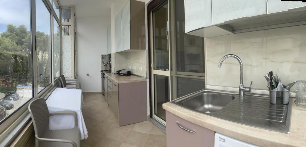 MILA'S BEACH APARTMENT - Imazhi 7