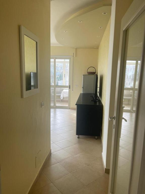 MILA'S BEACH APARTMENT - Imazhi 6