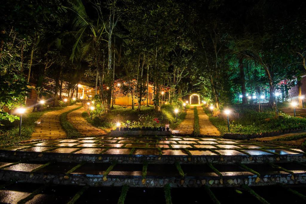 Zahrada ubytování Raindrops Resorts Wayanad