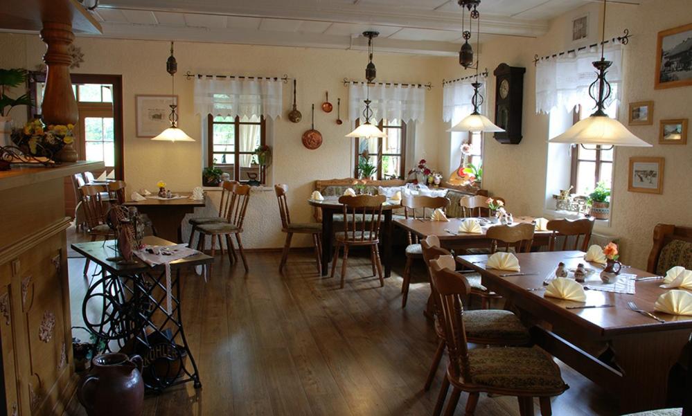 Restaurace v ubytování Weißer Stein Jonsdorf