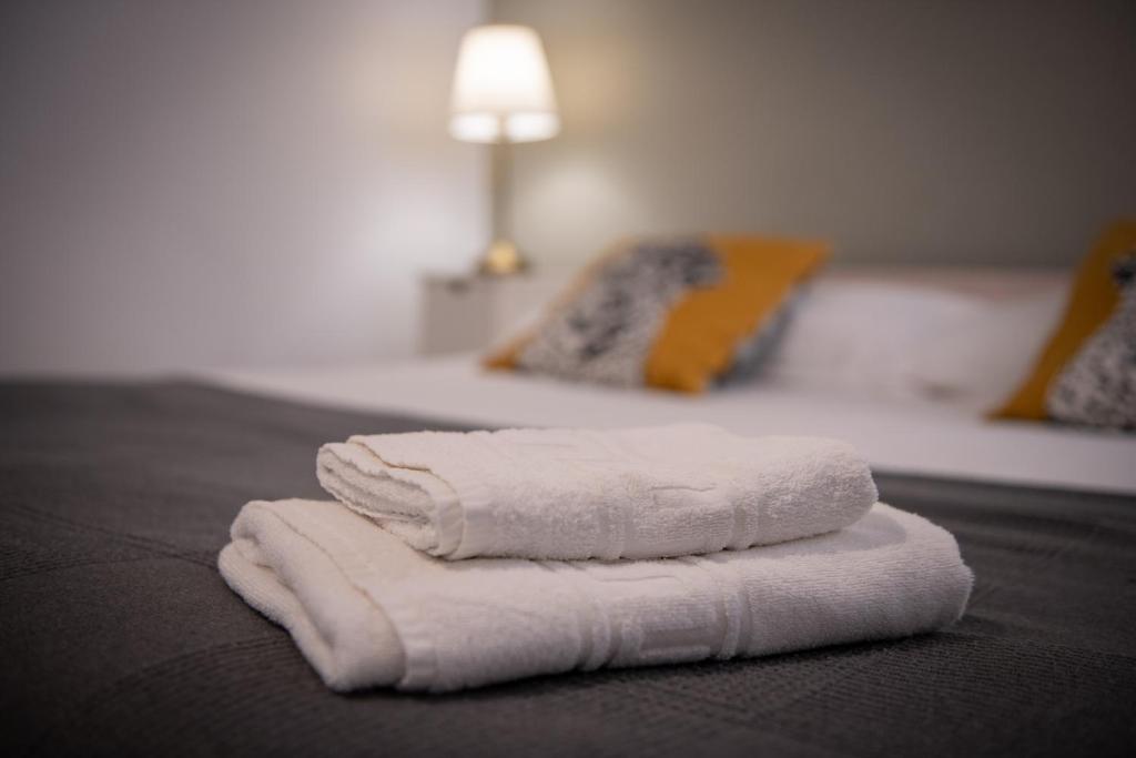 Seneca7 near paseo de gracia - Three-Bedroom Apartment