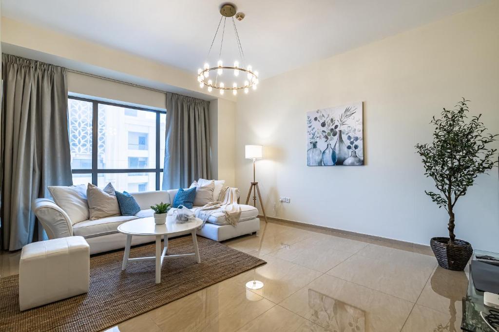 Fotografie z fotogalerie ubytování Hashtag Holiday Home - 2 BDR apartment close to beach JBR v Dubaji