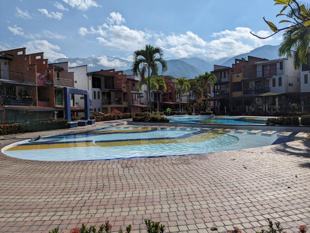 Bazén v ubytování Apartasol en San Jerónimo, Ciudadela del Sol - Cammar nebo v jeho okolí