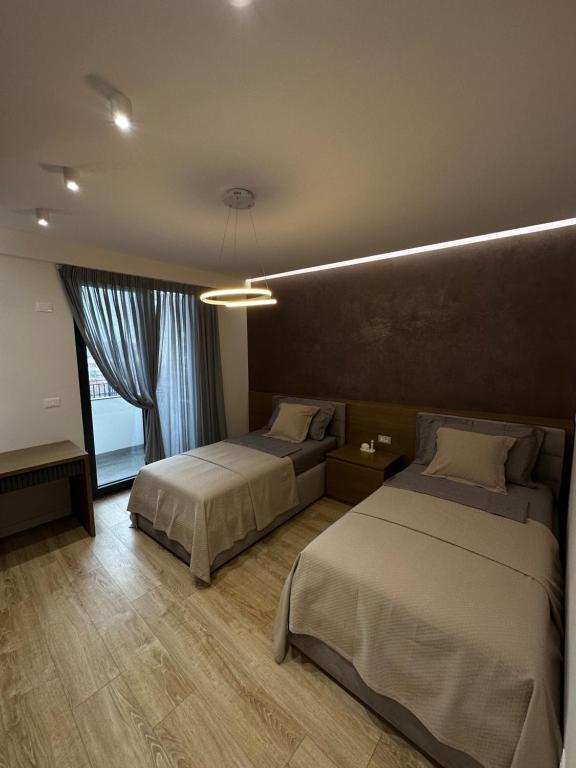 Golden Center Apartment - Imazhi 2
