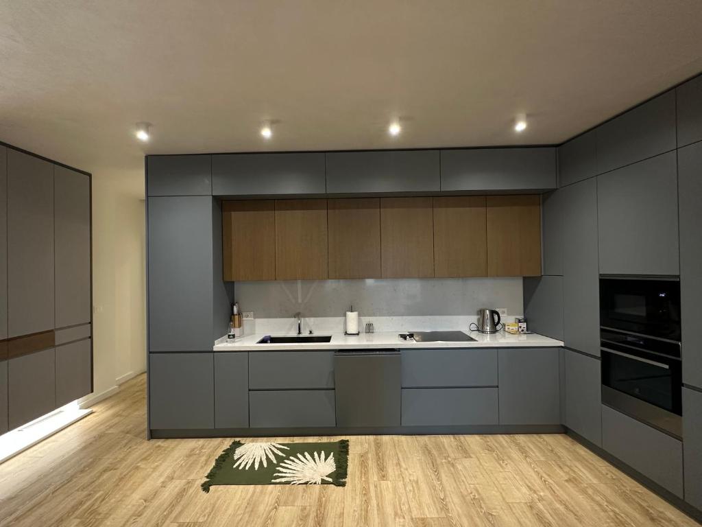 Golden Center Apartment - Imazhi 4