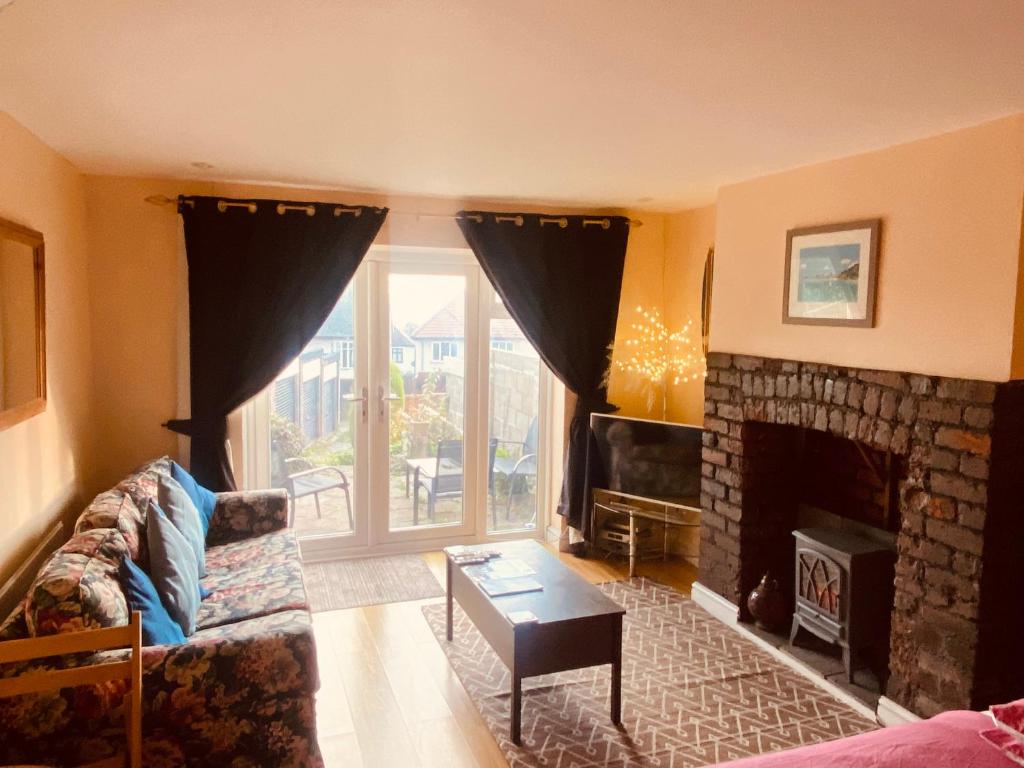 Flat with Seaview/Garden - Housity
