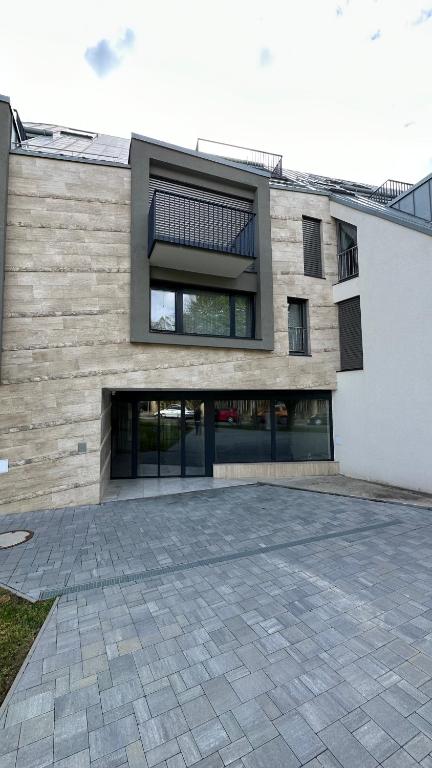 The building in which Az apartmant is located