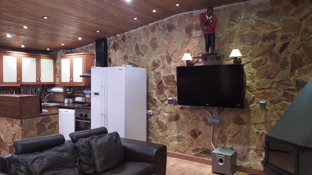 Köök või kööginurk majutusasutuses Casa Axier-Chalet con Piscina privada y chimenea