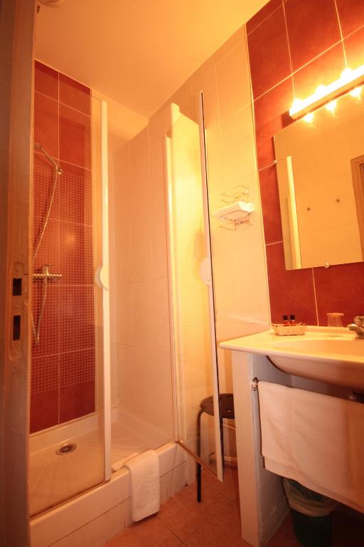 Hôtel Des Arts, Artisanal et Indépendant - Resim 24