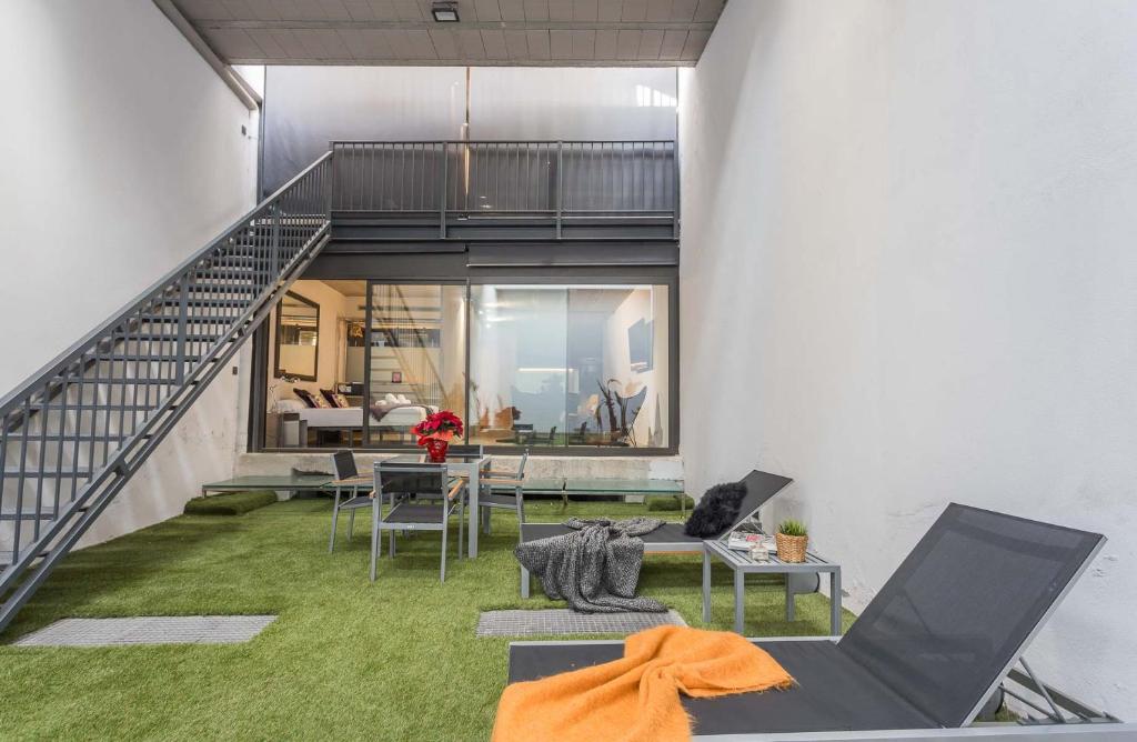 My Space Barcelona Brand New Apartments in City Center - Apartment With Garden View