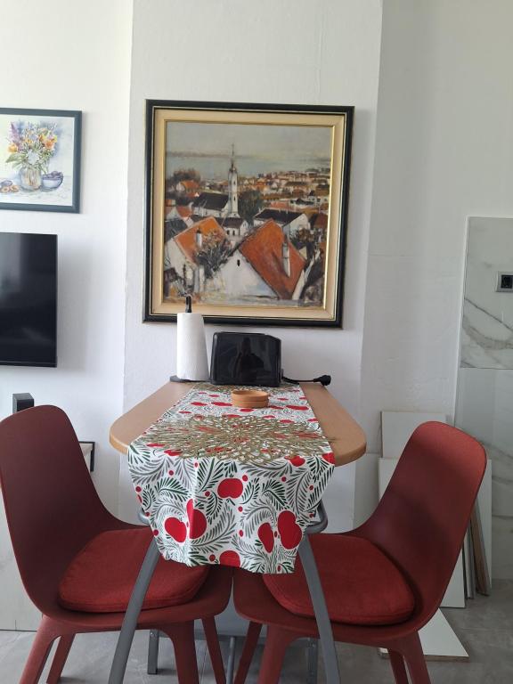 TV a/nebo společenská místnost v ubytování Apartman u Zemunu