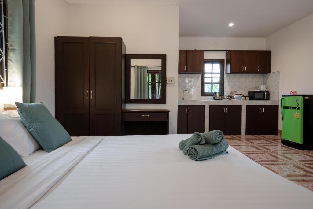 Kuchyň nebo kuchyňský kout v ubytování Lanta School Beach Resort