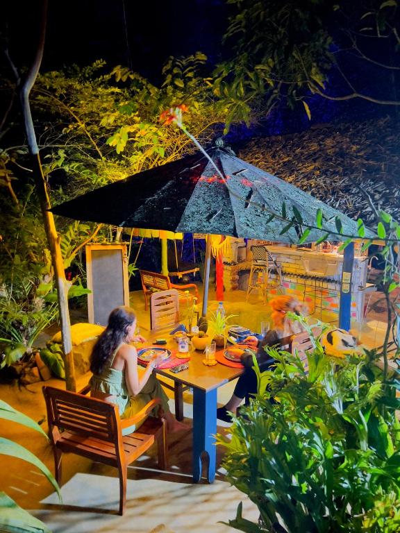 Κήπος έξω από το Moksha eco villa Ella