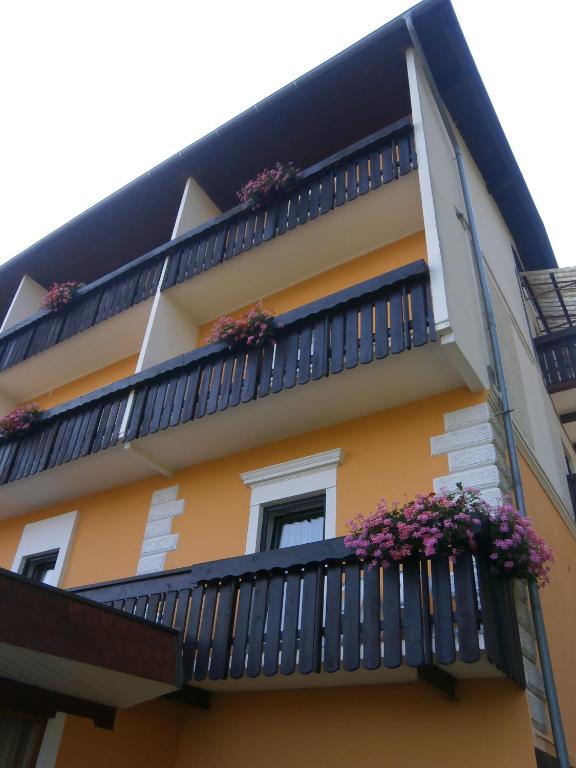 A balcony or terrace at Ferienpension Garni Hubert Rigelnik