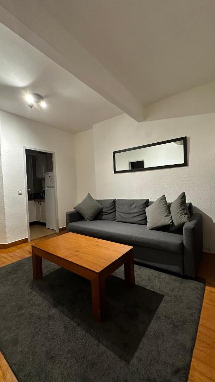Posedenie v ubytovaní Apartamento acogedor en La Molina, 2hab, Wi Fi