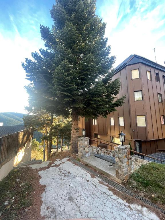 Budova, v ktorej sa apartmán nachádza