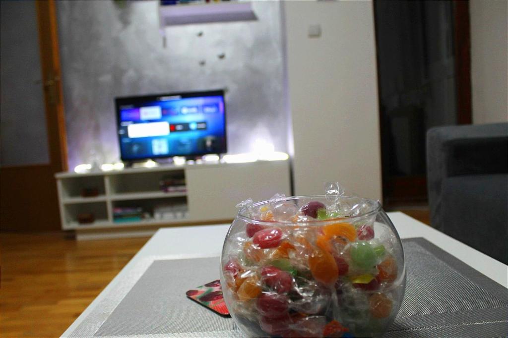 TV a/nebo společenská místnost v ubytování Apartman 19